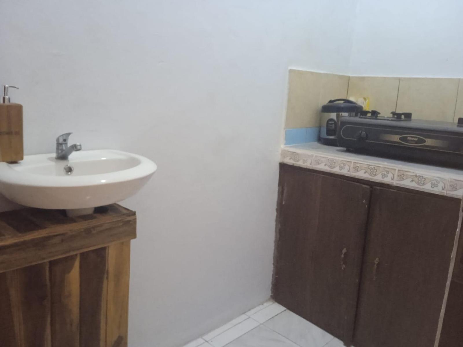 Ega S Hostel Batununggul Zewnętrze zdjęcie