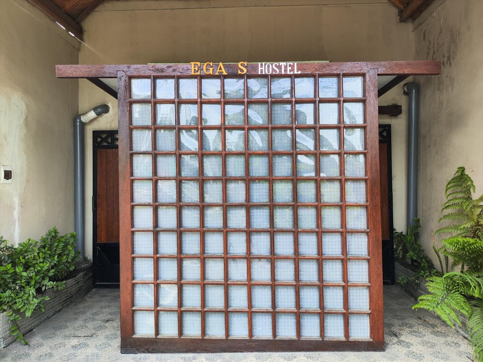 Ega S Hostel Batununggul Zewnętrze zdjęcie